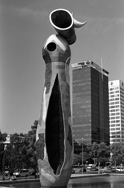 Dona i Ocell, Parc Joan Miró, Barcelona, Spain, August 2002