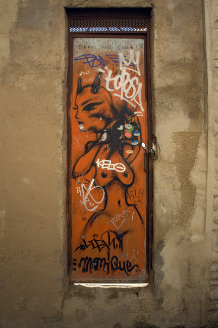 Calle Horno del Oro, Granada, Spain, April 2019