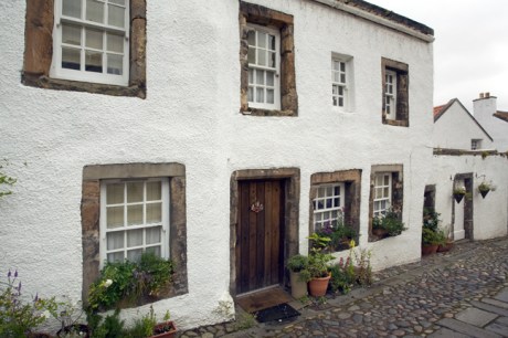 Tanhouse Brae, Culross, Dunfermline, Scotland, July 2019 © Tom O'Connor 2019