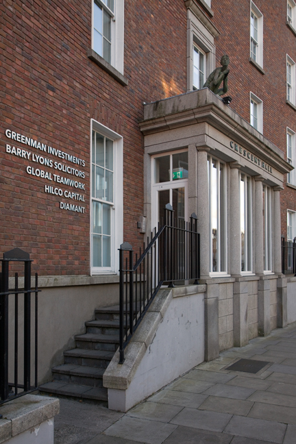 Mount Street Crescent, Dublin, Ireland, November 2019 © Tom O'Connor 2019