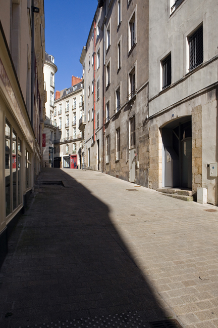 Rue du Puits d’Argent, Nantes, France, 2023