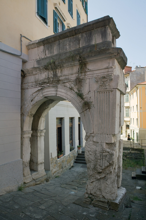 Arco di Riccardo, Trieste, Italy, 2024