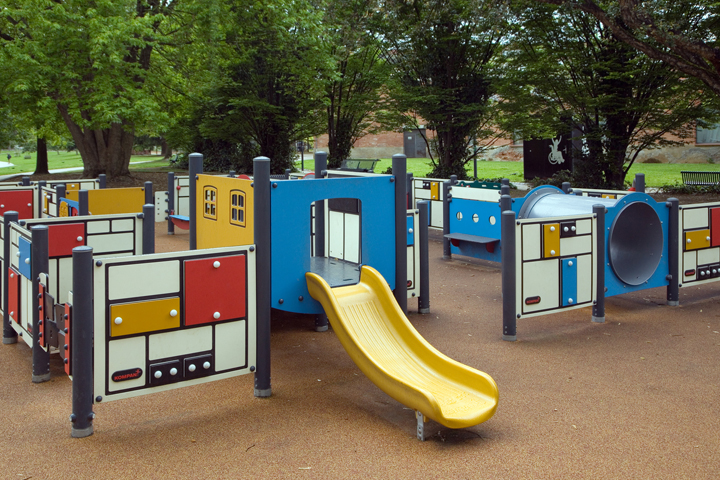 Jardin Raymond VI, Toulouse, France, April 2025