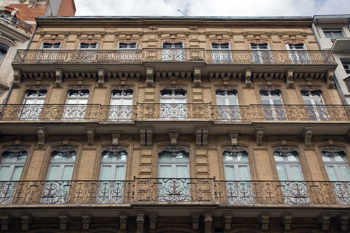 Rue de Metz, Toulouse, France, April 2025