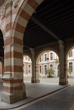 Le Capitole, Toulouse, France, April 2025