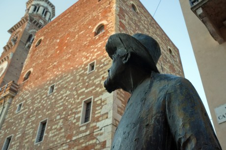 Via Cappello, Verona, Italy, July 2025