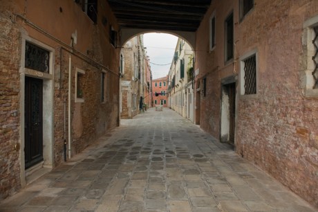 Corte de le Colone, Venice, Italy, July 2025