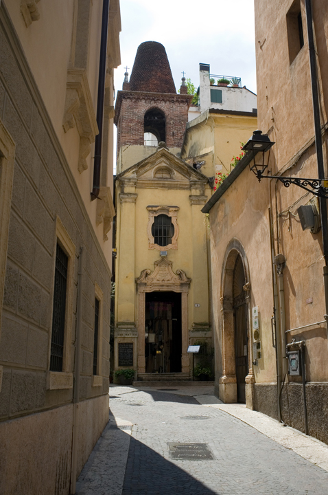 Vicolo S. Matteo, Verona, Italy, July 2025