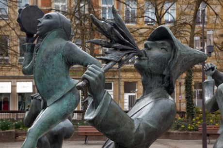 Saltimbanques, Place du Théâtre, Luxembourg, March 2026