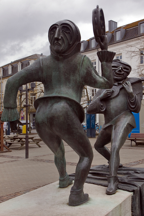 Saltimbanques, Place du Théâtre, Luxembourg, March 2026