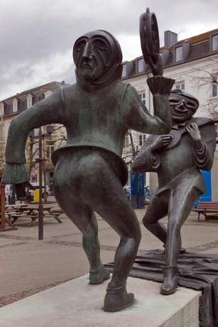 Saltimbanques, Place du Théâtre, Luxembourg, March 2026